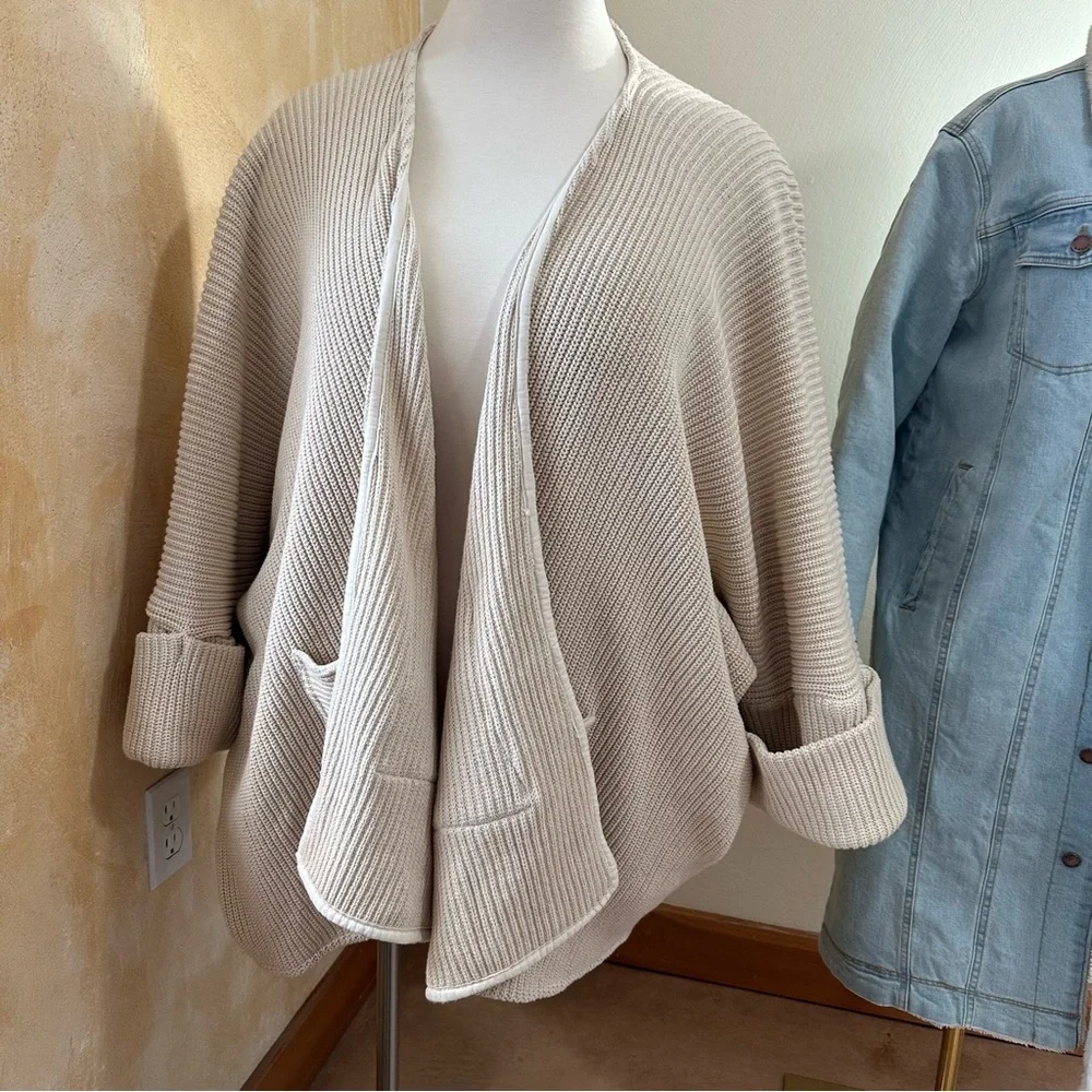 Like New Gardenbelle 100% Organic unbleached cotton oversized Cardigan USA made - Picture 4 of 16